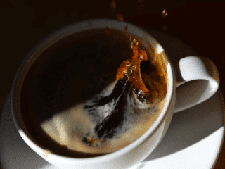 Кофе в чашке
