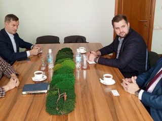 https://kvnews.ru/news-feed/biznesmen-iz-kolumbii-planiruet-importirovat-v-omsk-kakao