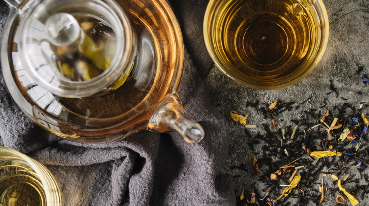 Чай в стекланной посуде